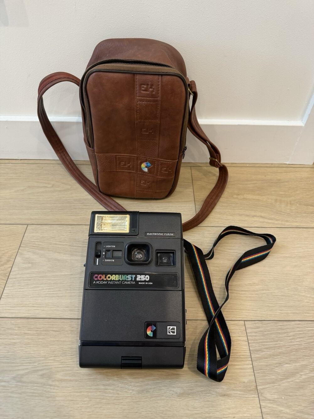 Kodak Colorburst 250 Instant Film Camera Fixed Focus Built-In Flash Black